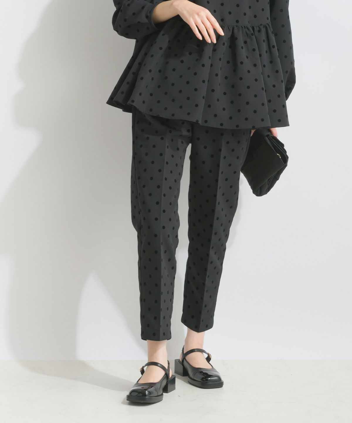 model：H162　着用サイズ：XS　ブラック　セットアップで