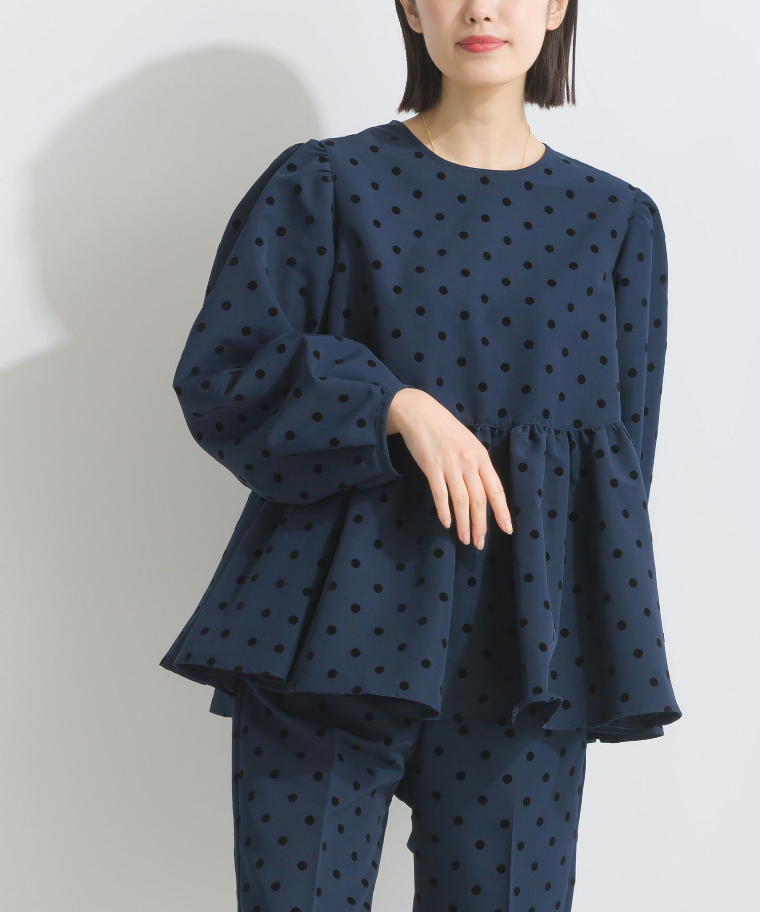 セットアップ可能】フロッキードットペプラムブラウス | PICCIN 