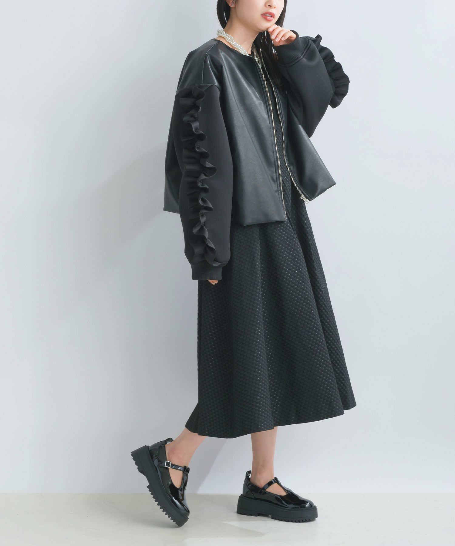 WEB限定】フェイクレザー×ダンボールニット フリルスリーブ ブルゾン 