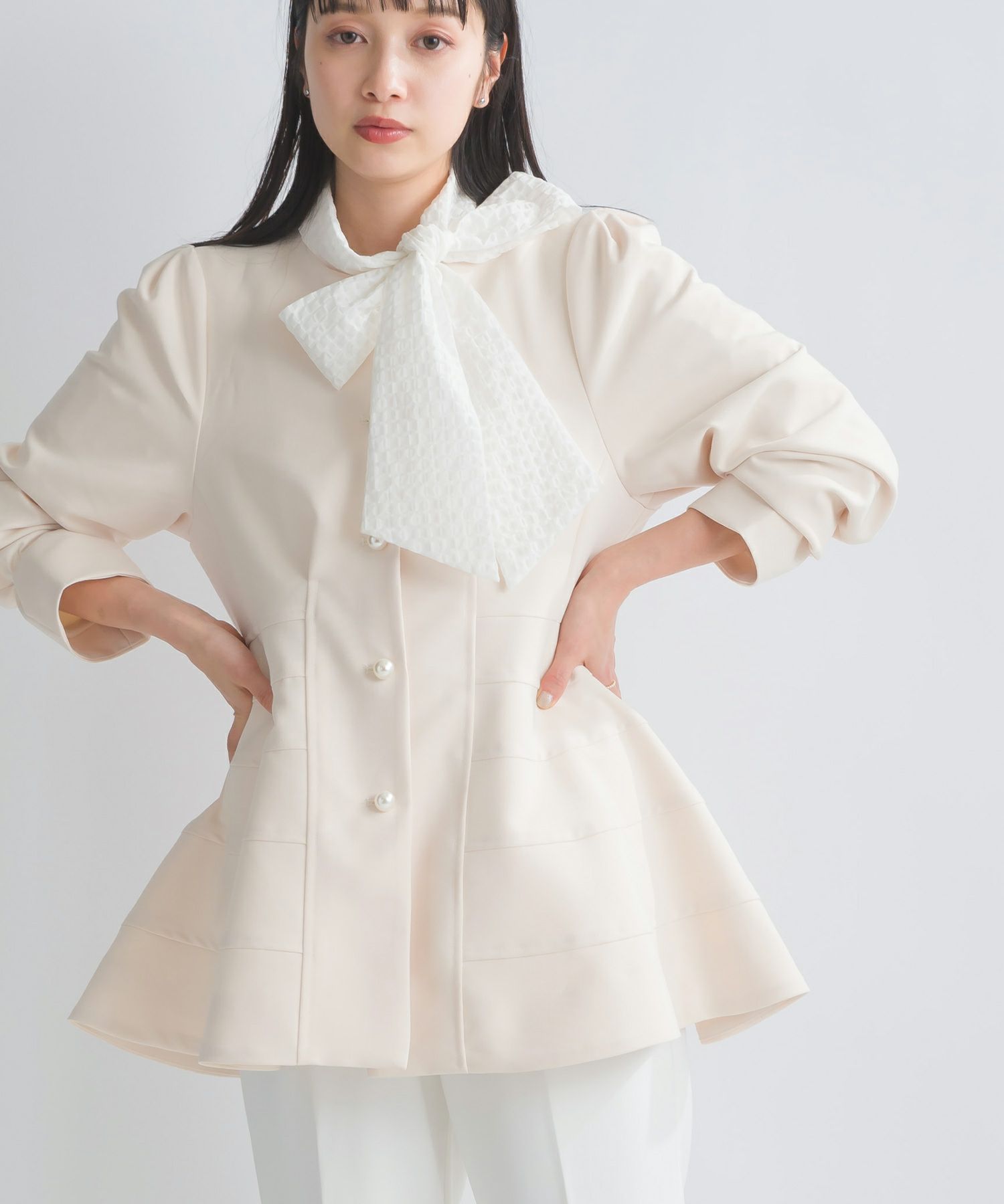 model：H157　着用サイズ：M　アイボリー
