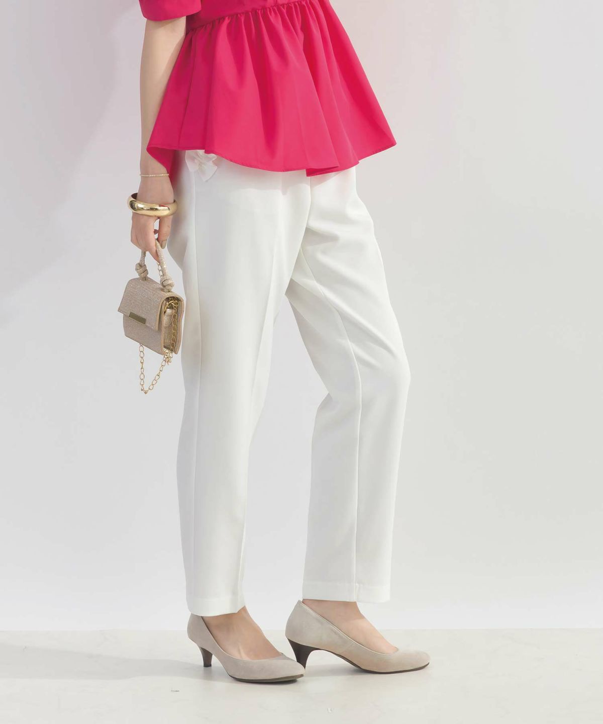 model：H162　着用サイズ：M　オフホワイト