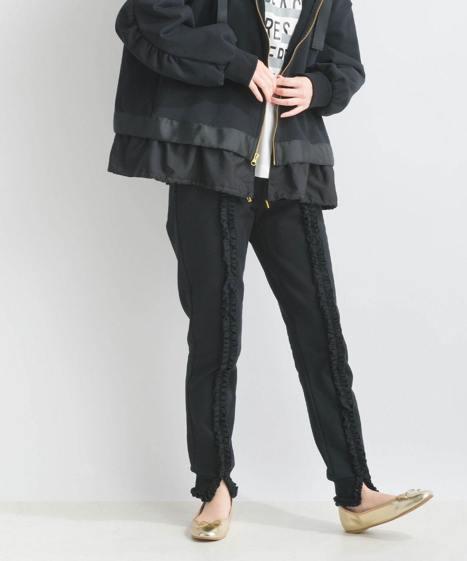 セットアップ可能】フリルスリットコットンパンツ | PICCIN (ピッチン