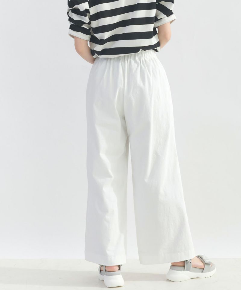 model：H162　着用サイズ：M　オフホワイト