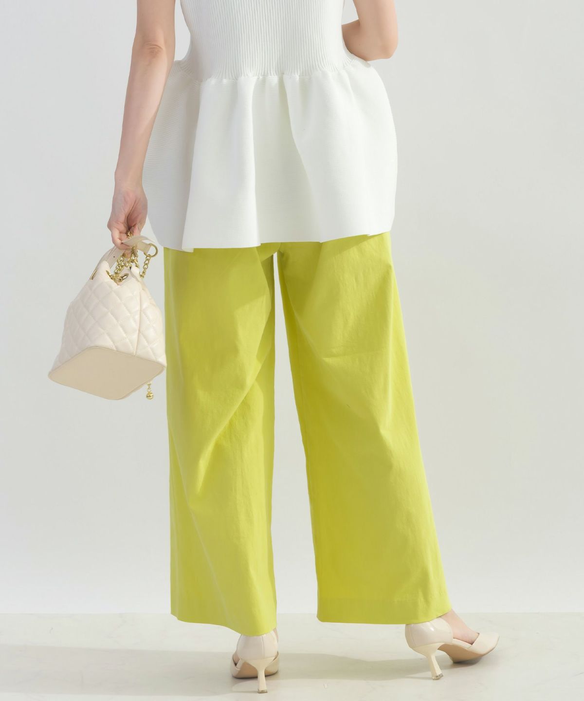 model：H162　着用サイズ：M　イエロー