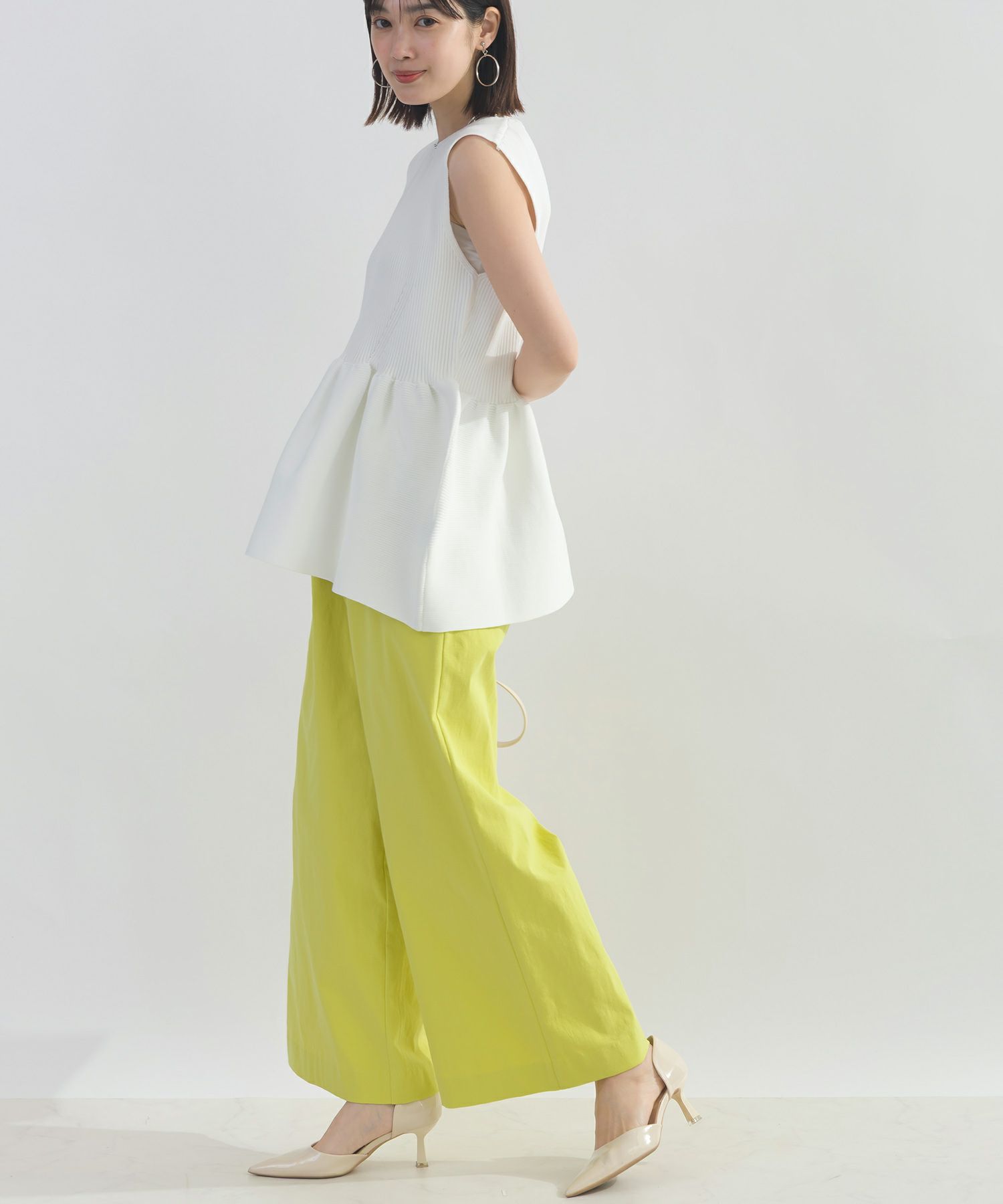 model：H162　着用サイズ：M　イエロー