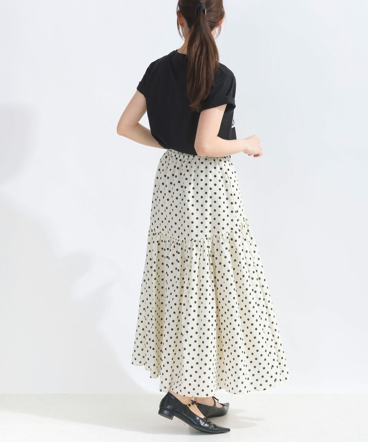 model：H165　着用サイズ：M　オフホワイト