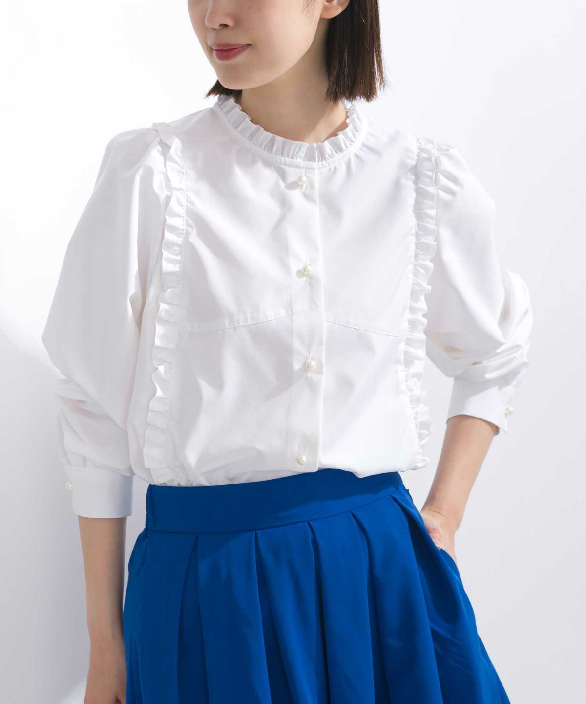 model：H162　着用サイズ：M　オフホワイト