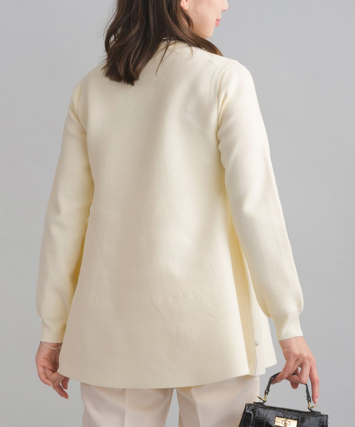 model：H167　着用サイズ：M　アイボリー