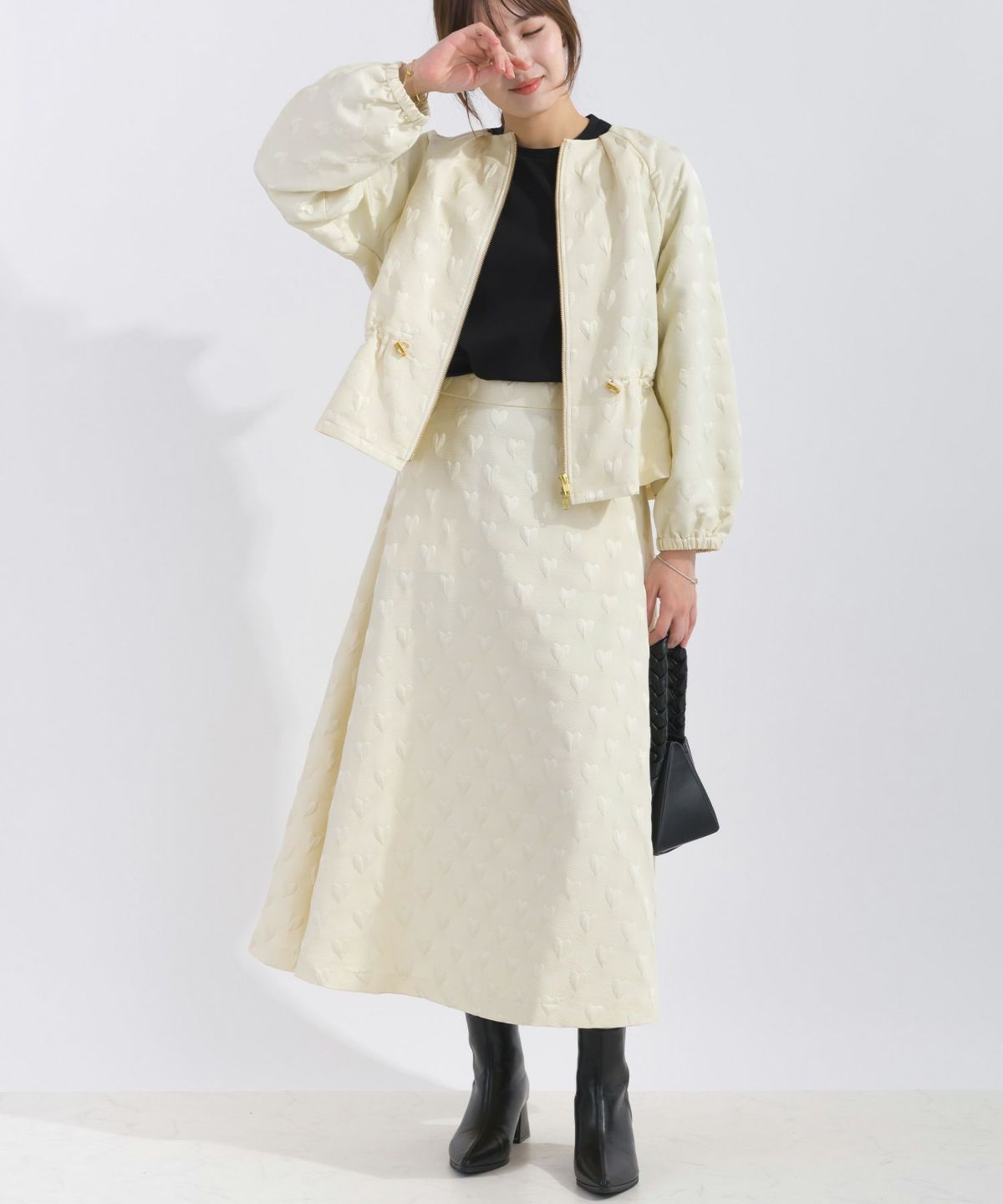 model：H165　着用サイズ：M　オフホワイト（セットアップで）