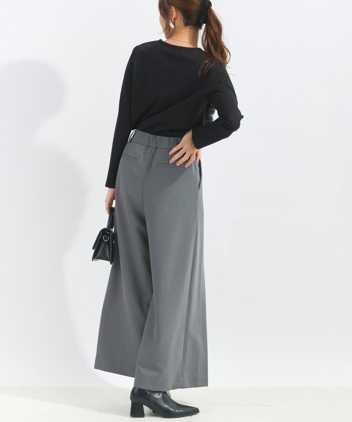 model：H165　着用サイズ：M　ブラック