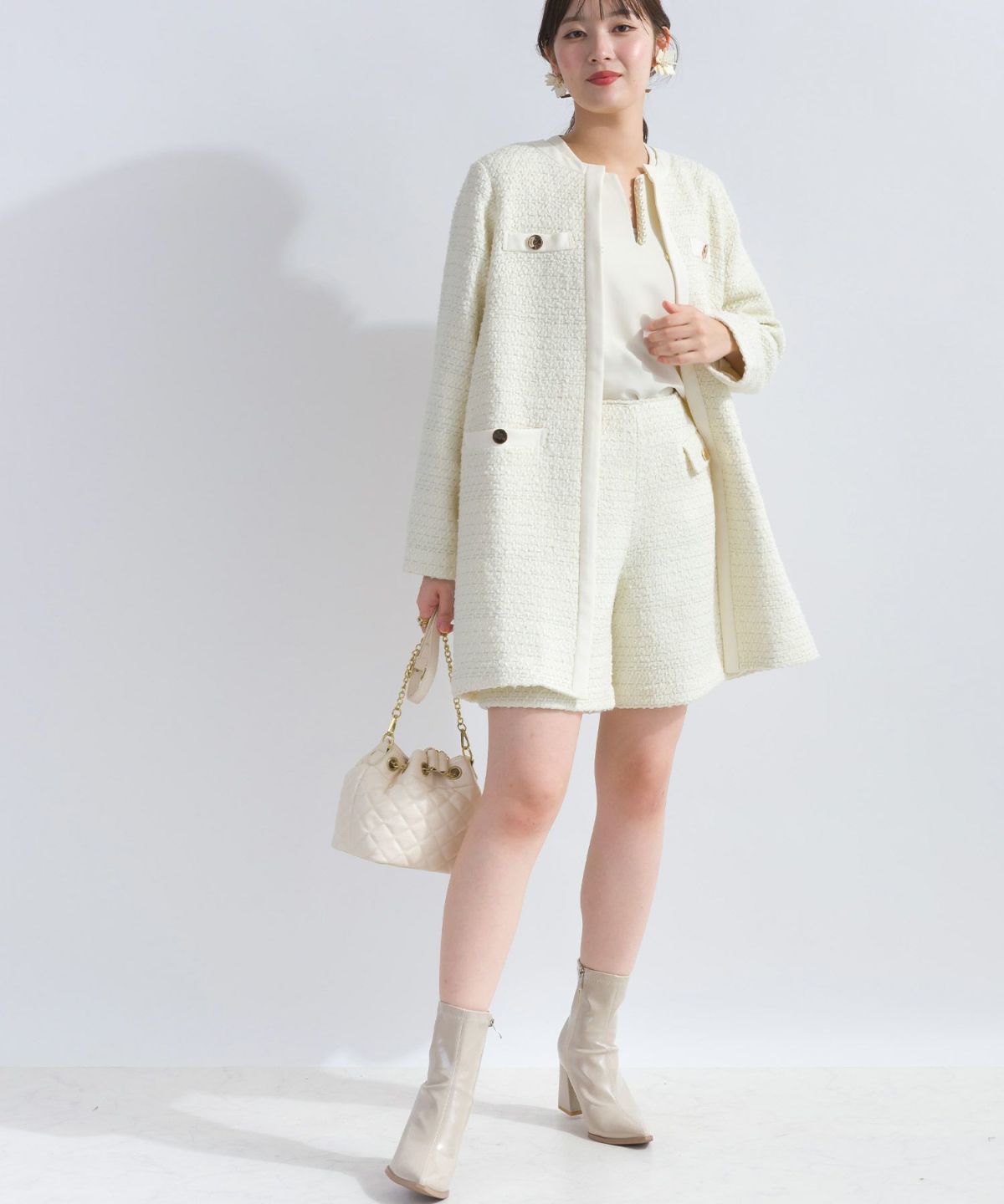 model：H165　着用サイズ：M　オフホワイト（セットアップで）