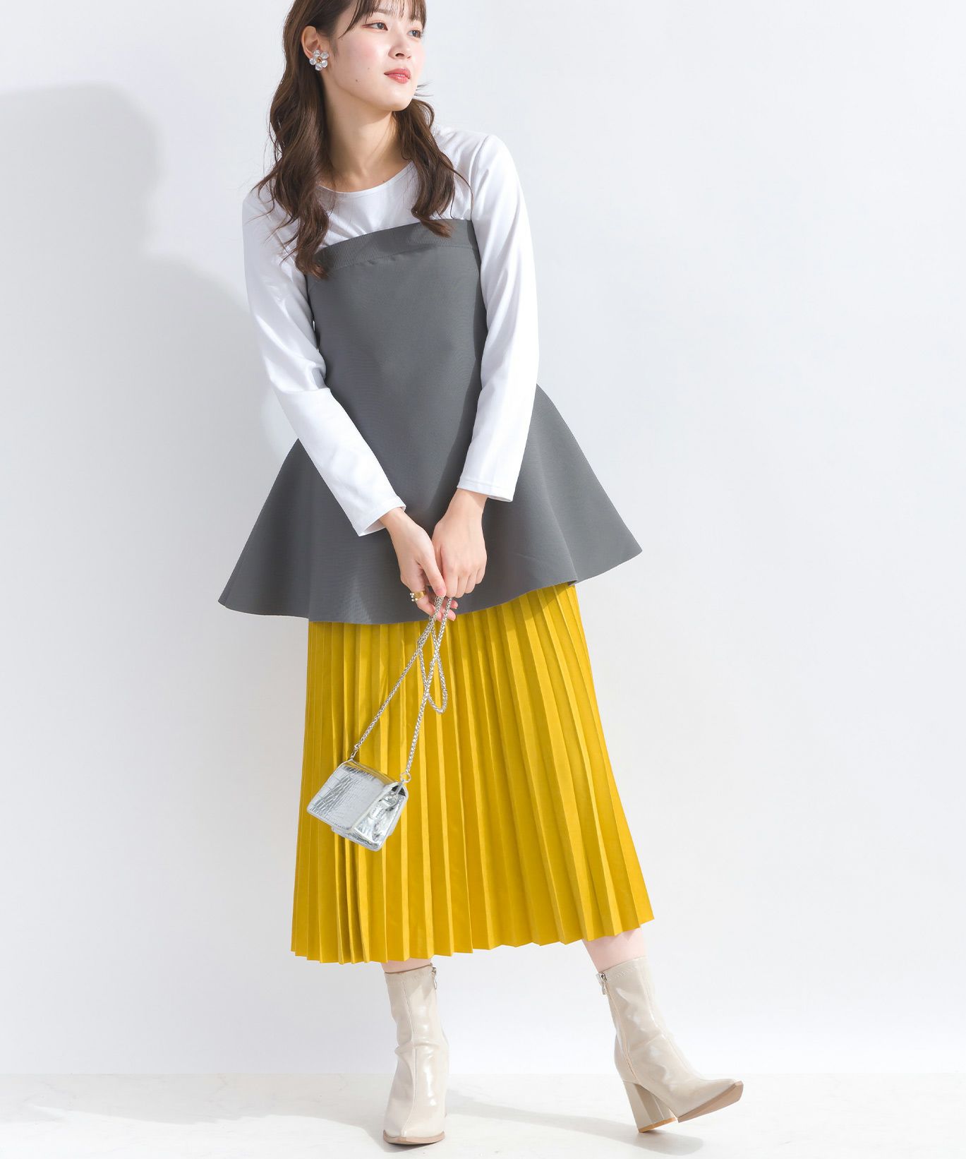 model：H165　着用サイズ：M　グレー