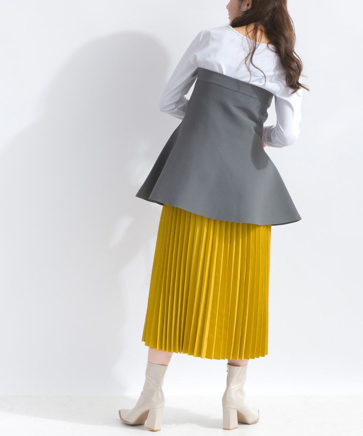 model：H165　着用サイズ：M　グレー