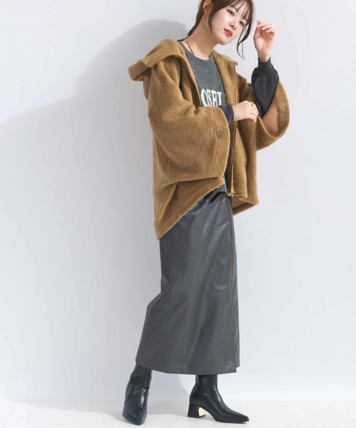 model：H165　着用サイズ：M　ブラウン