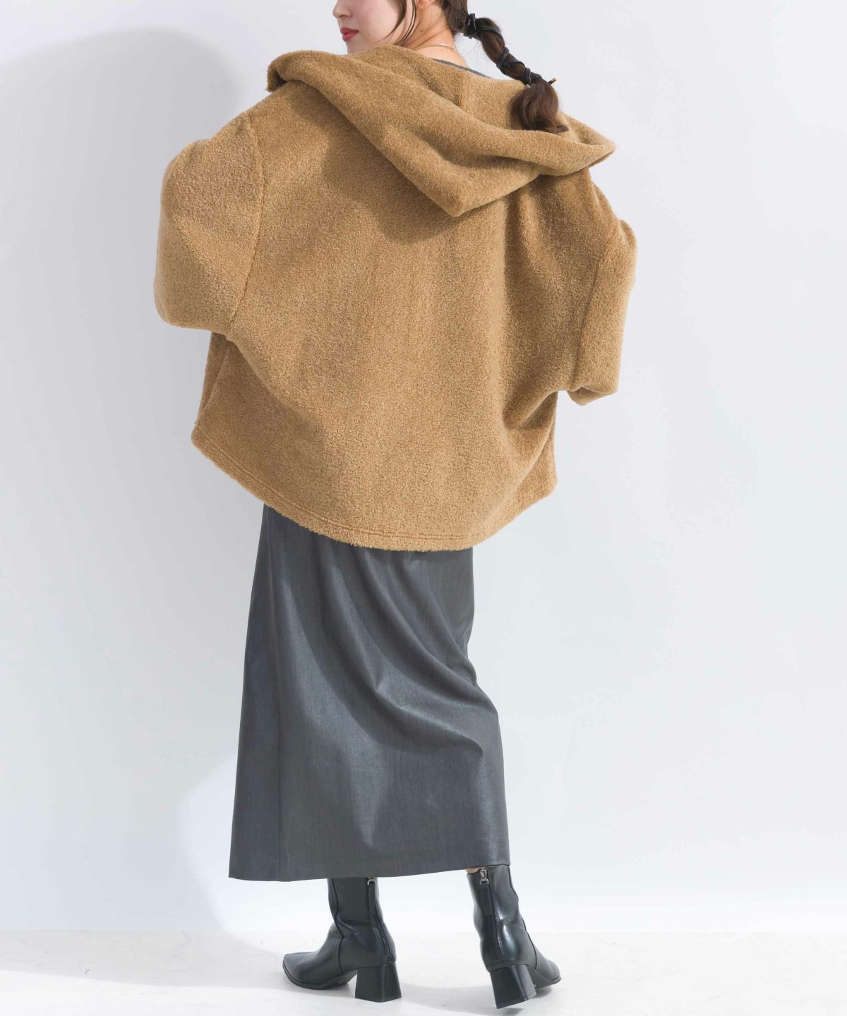 model：H165　着用サイズ：M　ブラウン