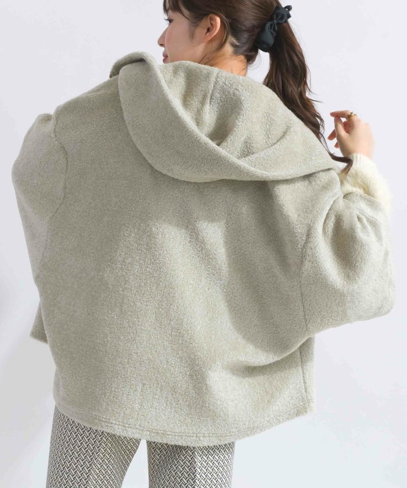 model：H165　着用サイズ：M　グレイッシュベージュ