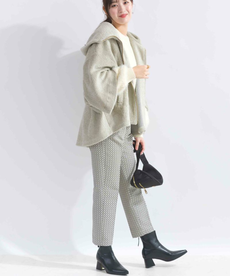 model：H165　着用サイズ：M　グレイッシュベージュ