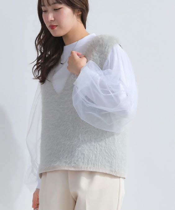 model：H165　着用サイズ：M　グレイッシュベージュ