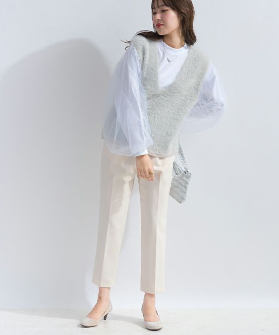 model：H165　着用サイズ：M　グレイッシュベージュ