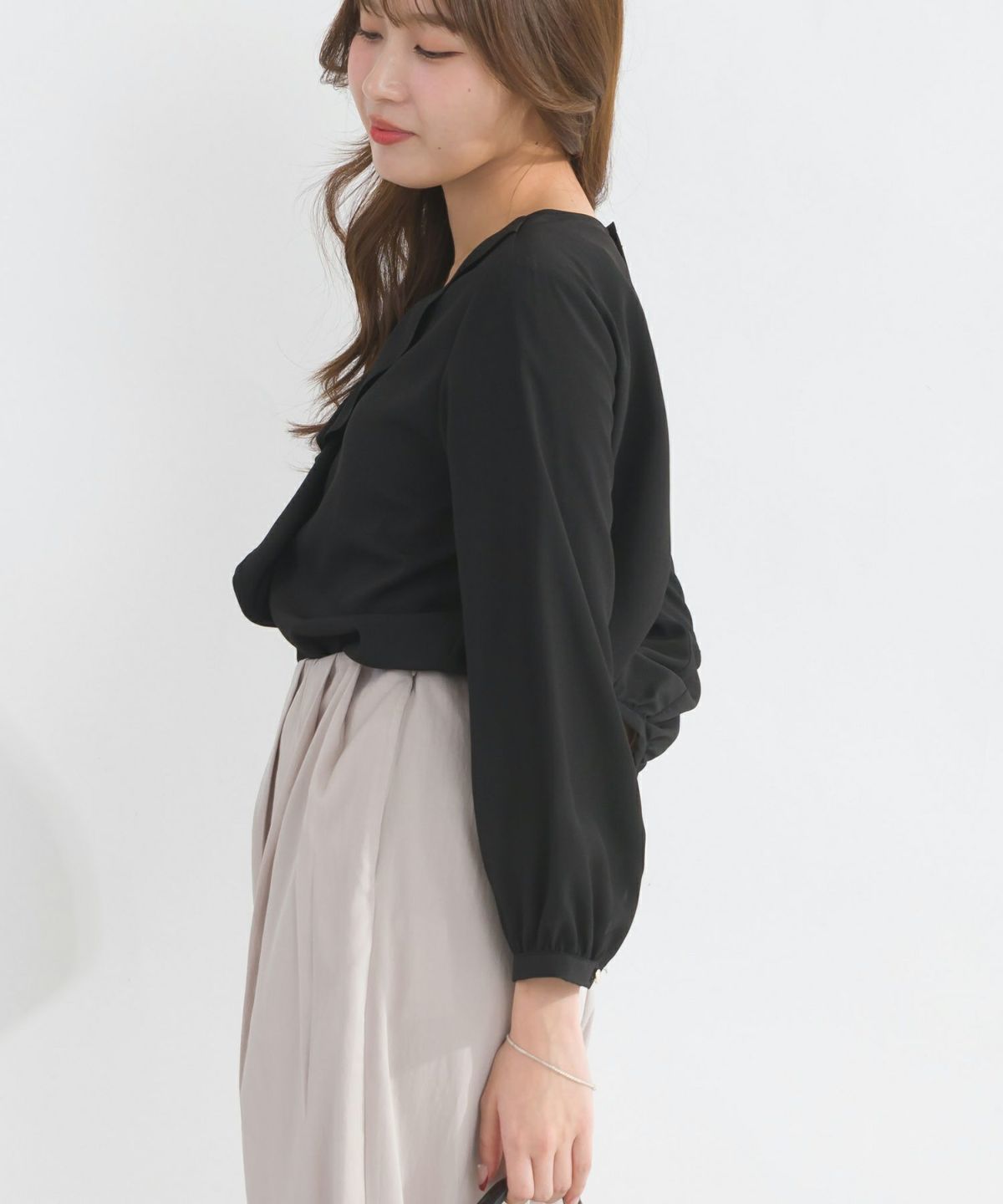 model：H165　着用サイズ：M　ブラック