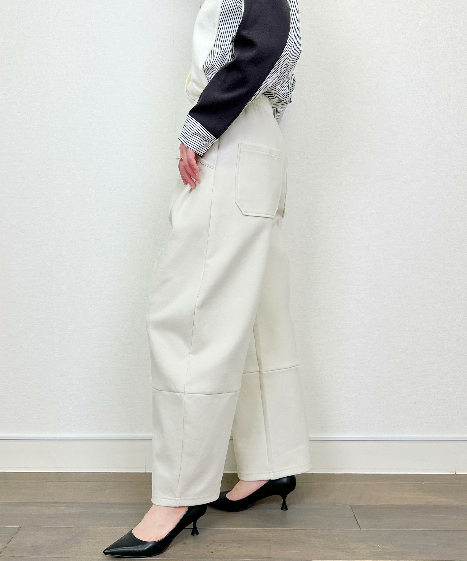 model：H164　着用サイズ：M　オフホワイト