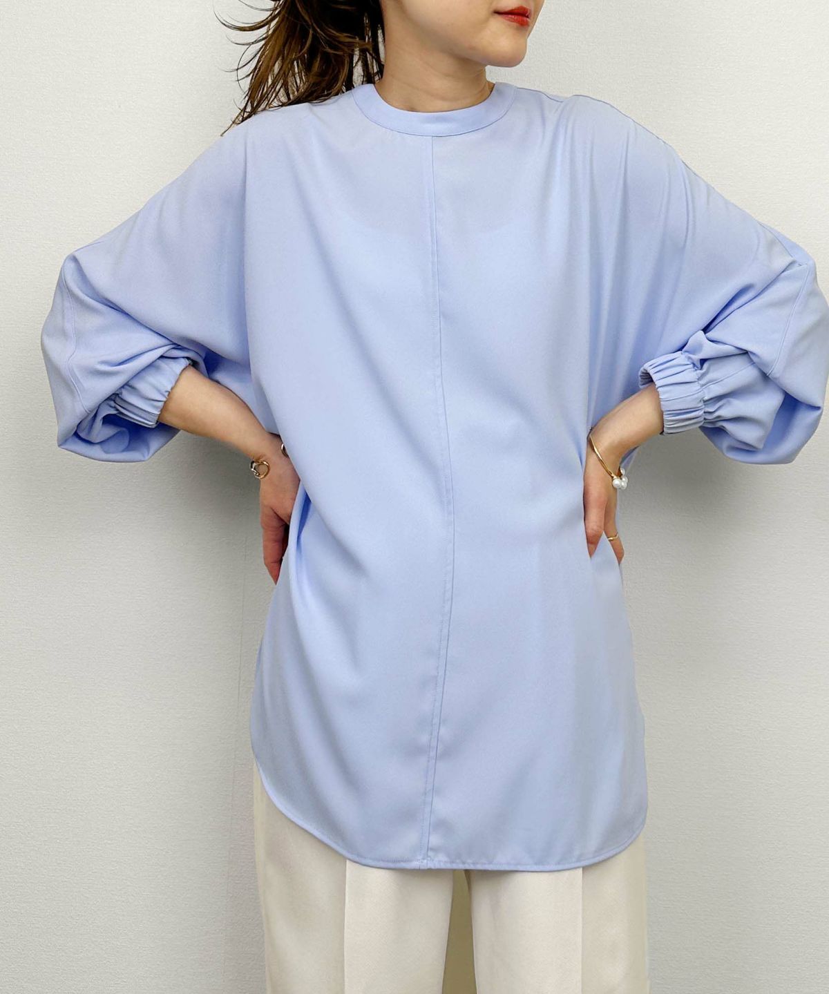 model：H164　着用サイズ：M　サックスブルー