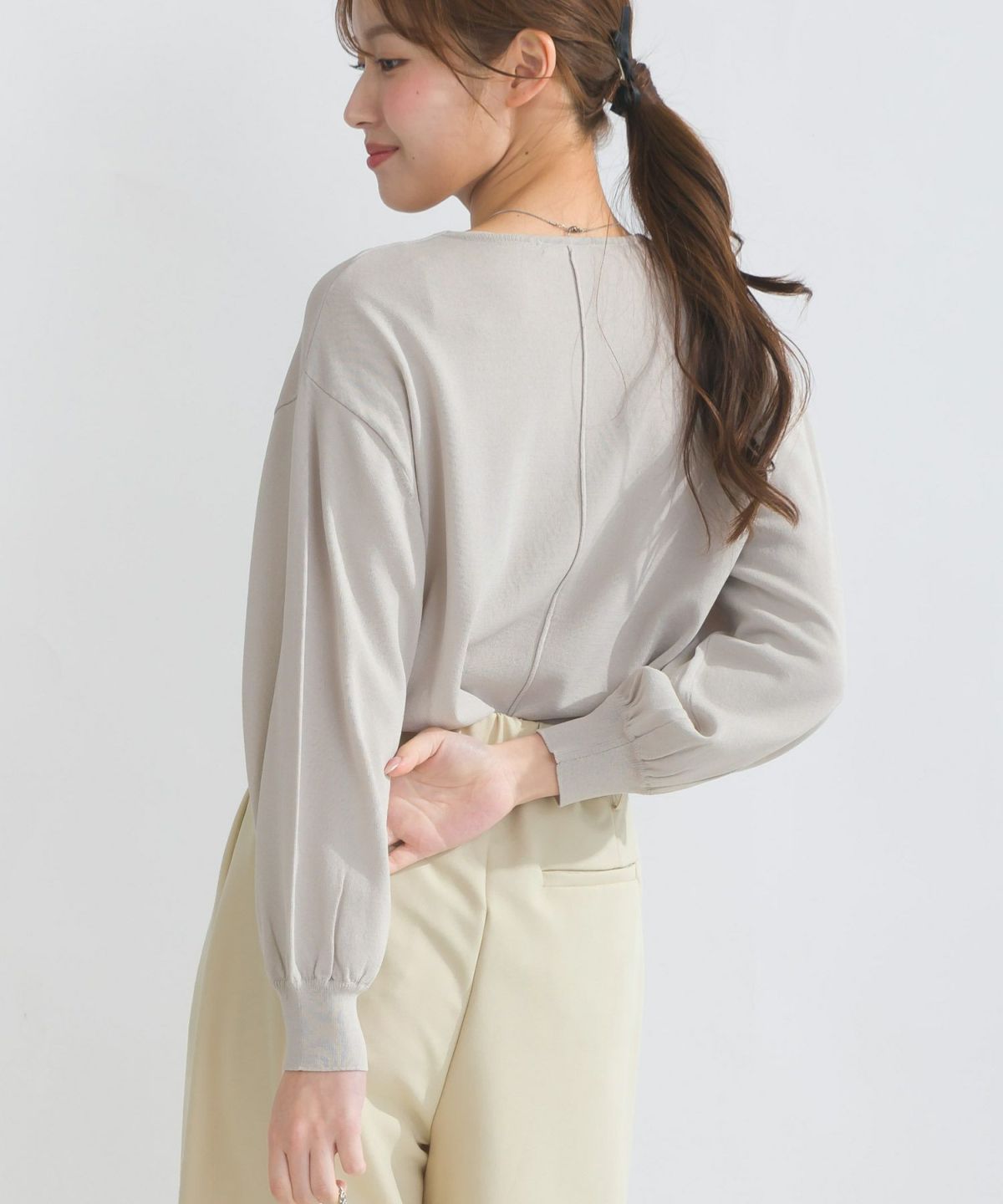 model：H165　着用サイズ：M　ライトグレー