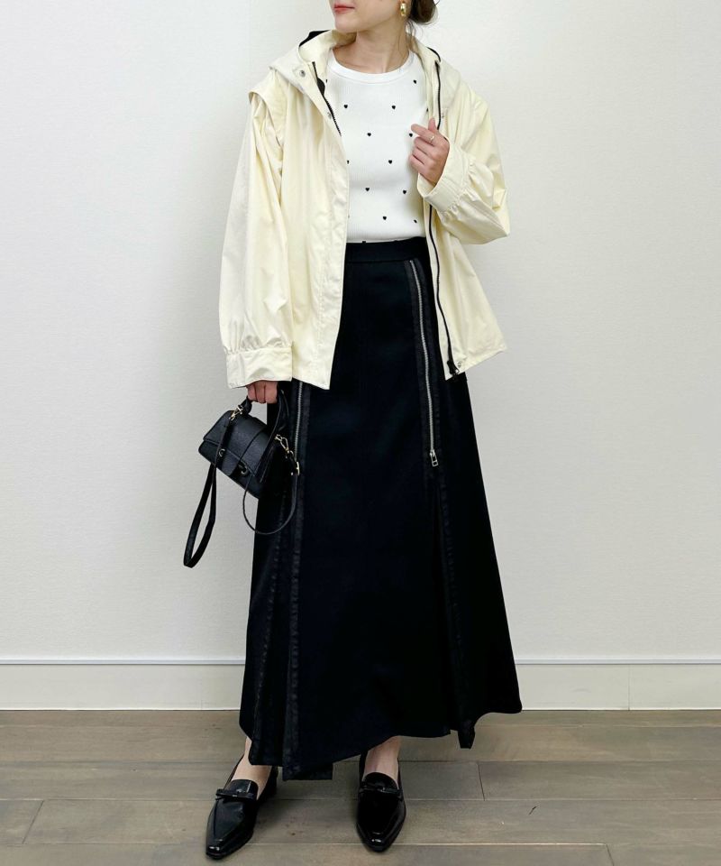 model：H164　着用サイズ：M　オフホワイト