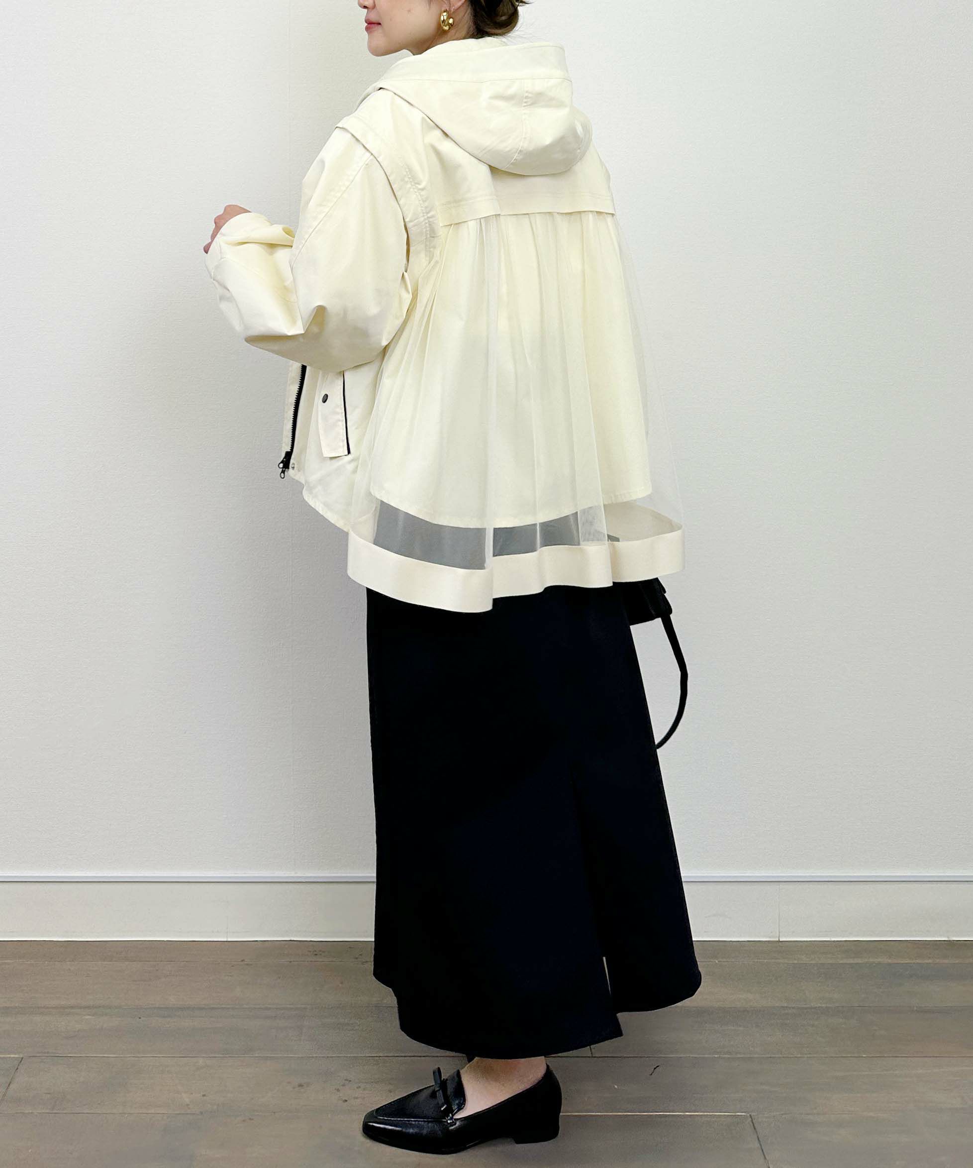 model：H164　着用サイズ：M　オフホワイト
