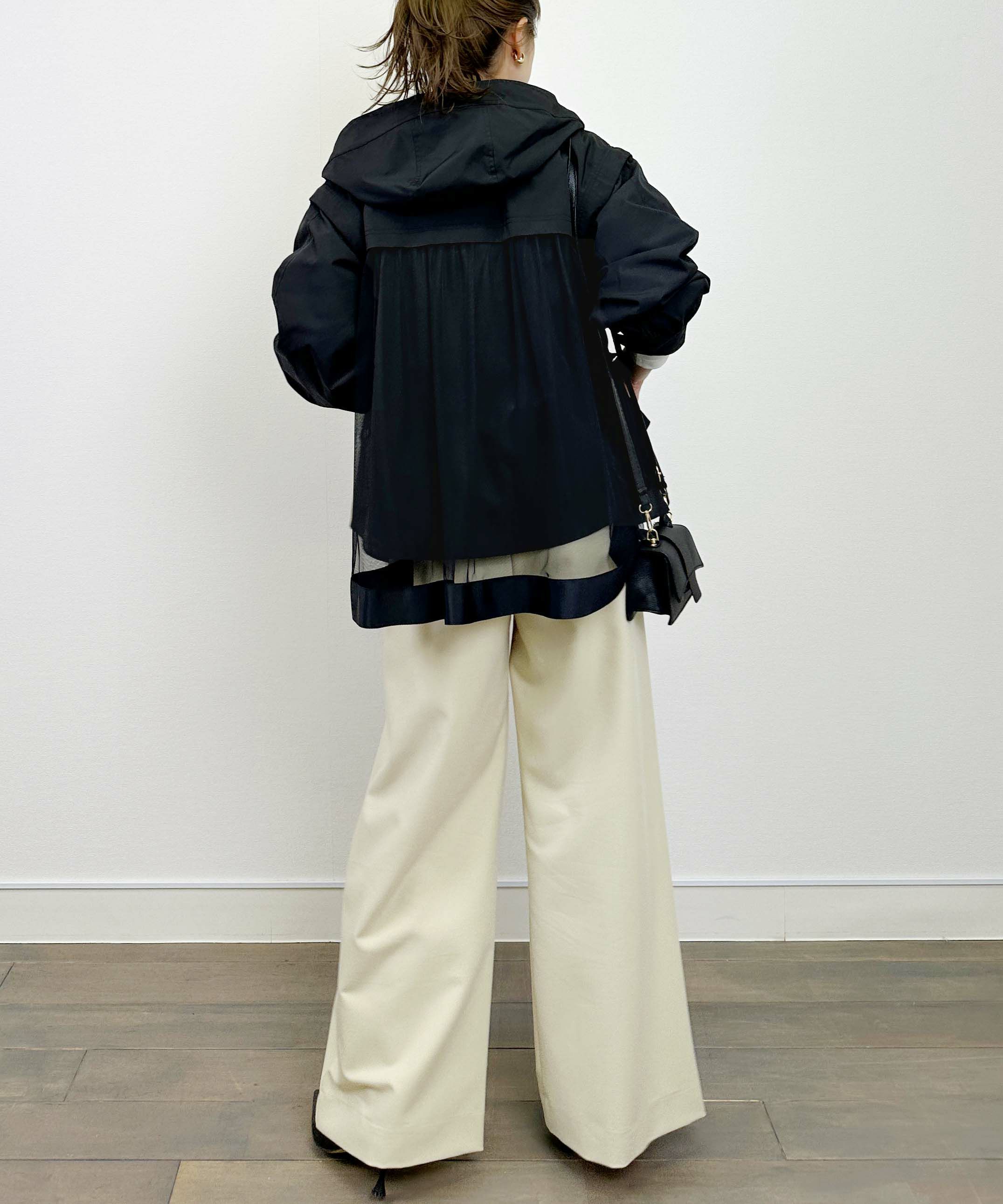 model：H164　着用サイズ：M　ブラック