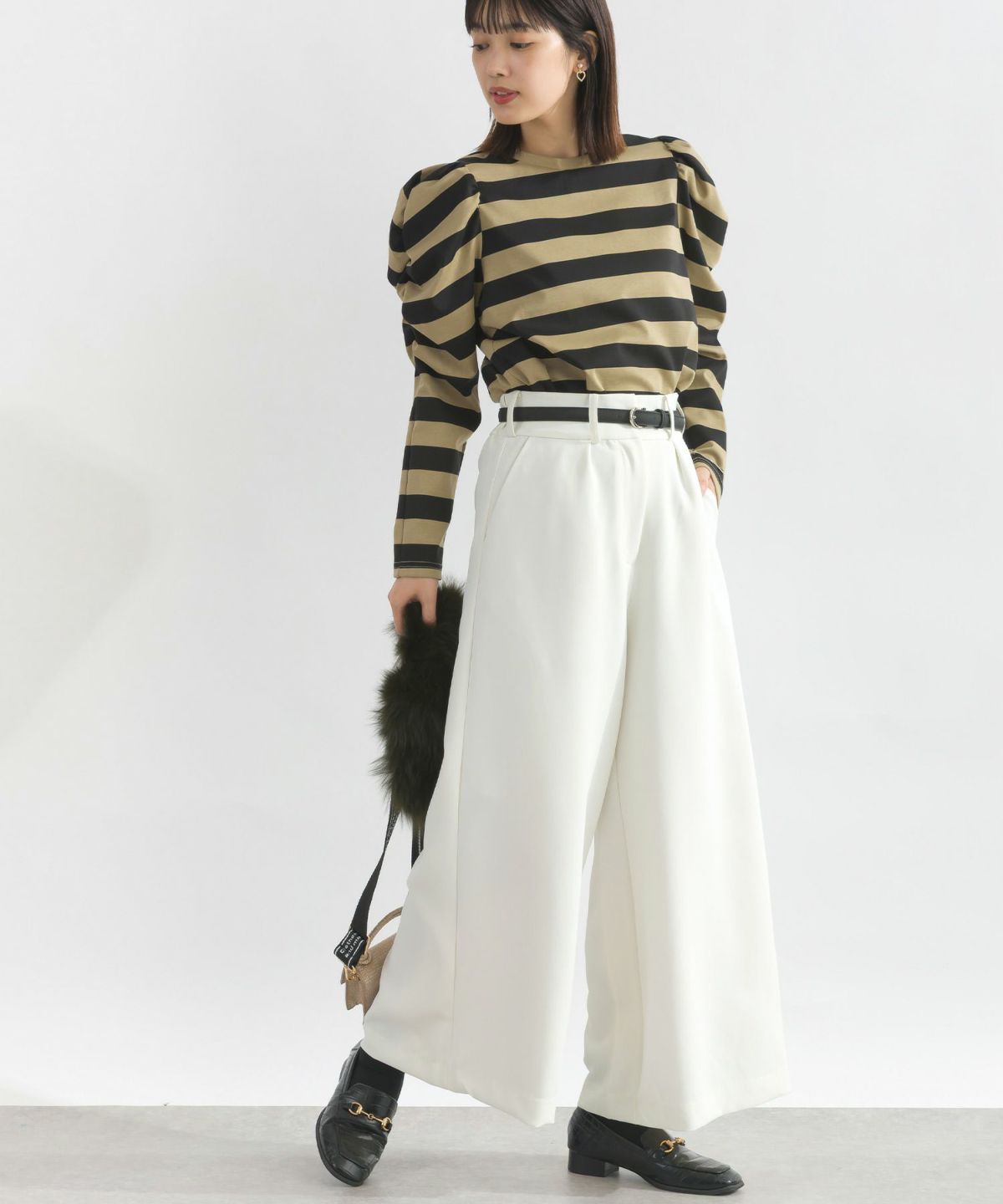 model：H162　着用サイズ：M　モカ