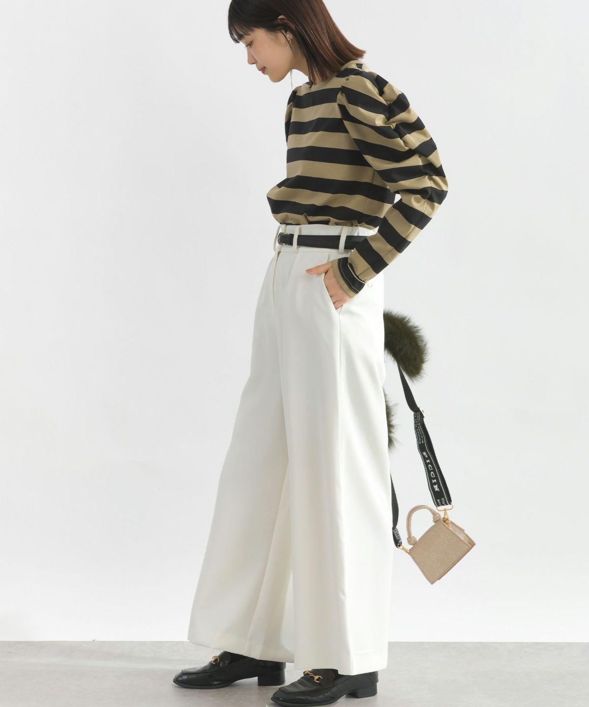 model：H162　着用サイズ：M　モカ