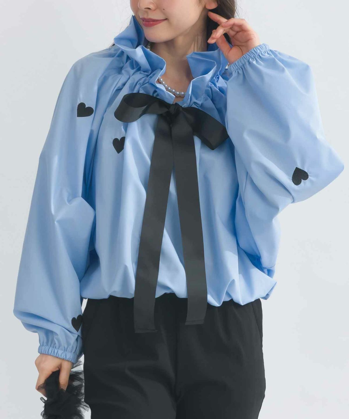 model：H153　着用サイズ：M　サックスブルー