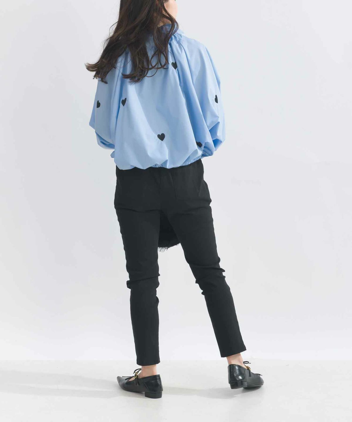 model：H153　着用サイズ：M　サックスブルー