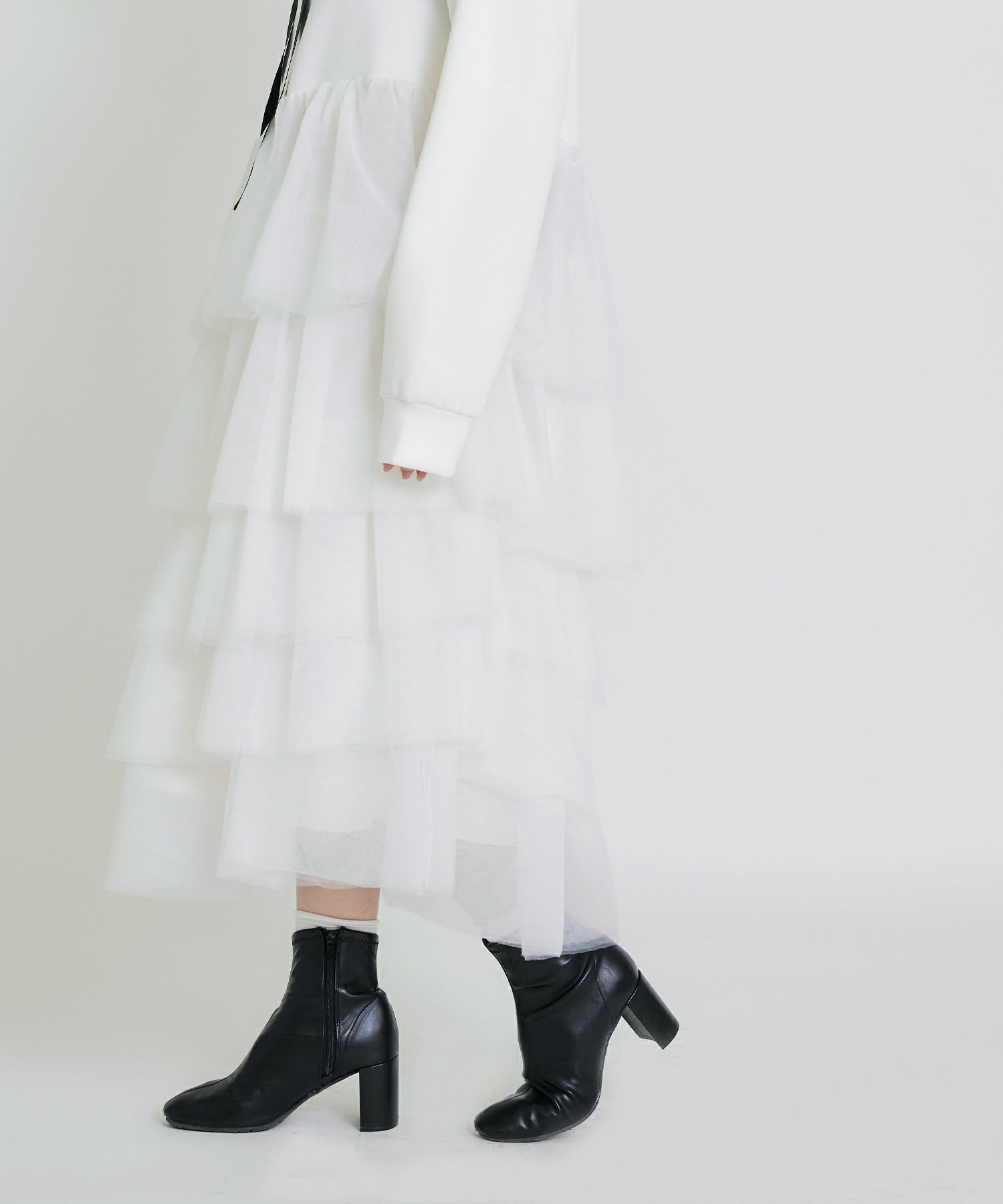 model：H155　着用サイズ：M　オフホワイト