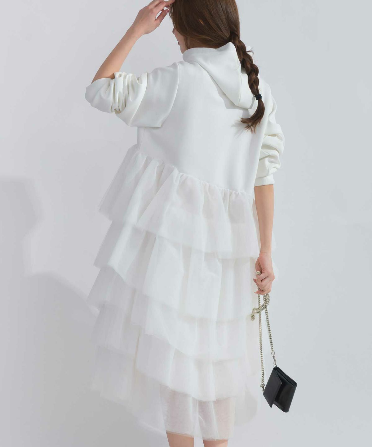 model：H165　着用サイズ：M　オフホワイト