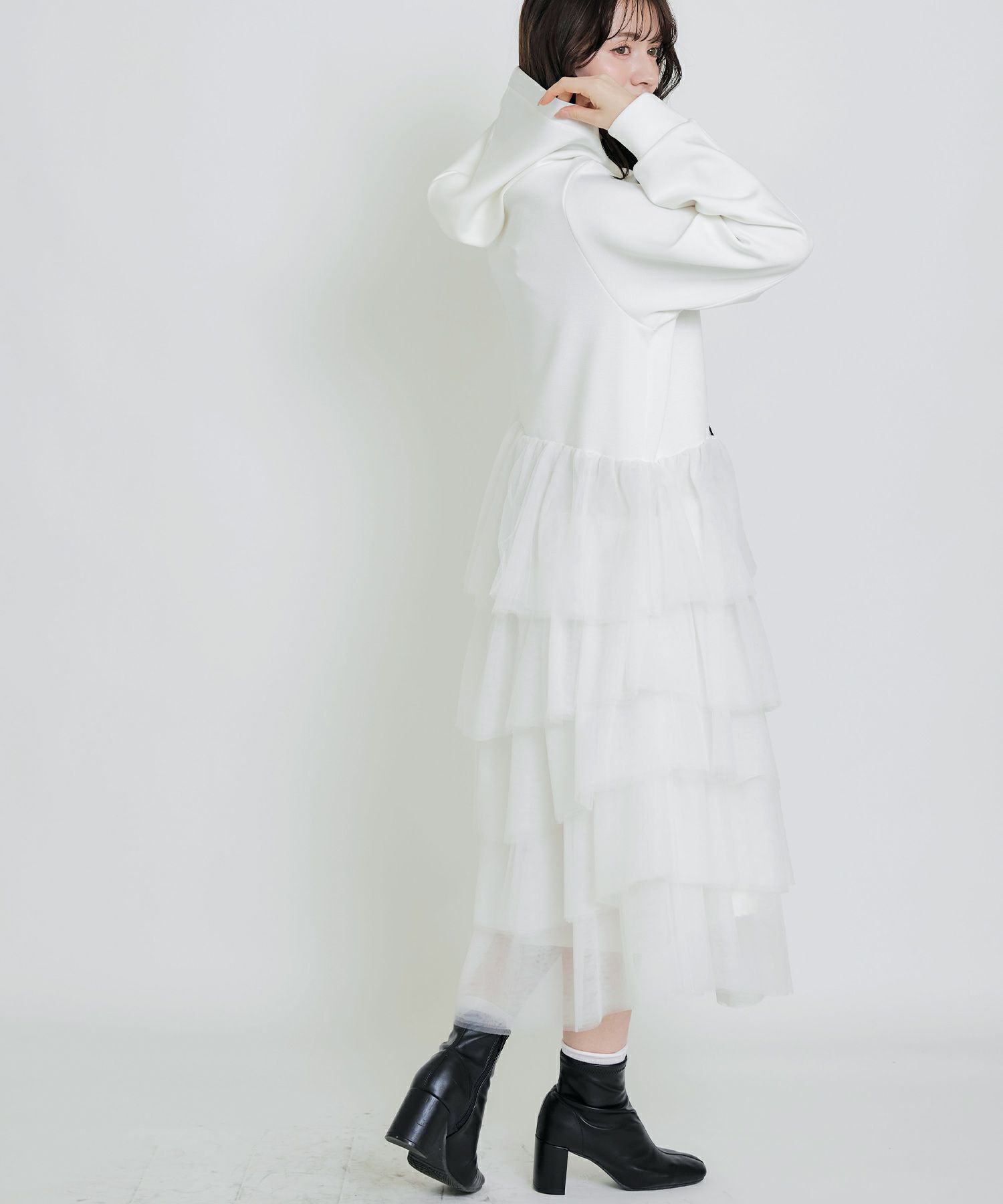 model：H155　着用サイズ：M　オフホワイト