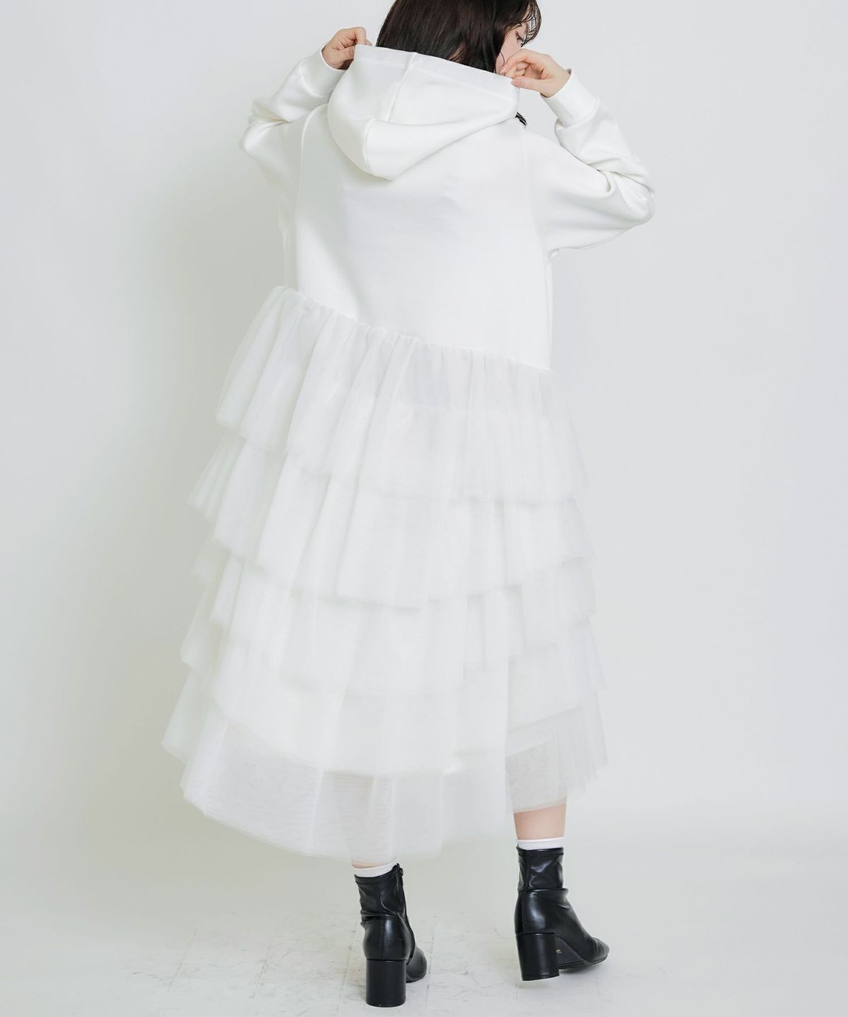 model：H155　着用サイズ：M　オフホワイト