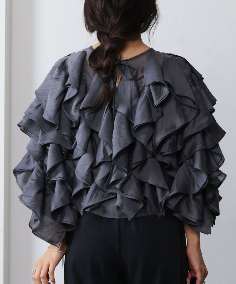 model：H160　着用サイズ：M　チャコールグレー