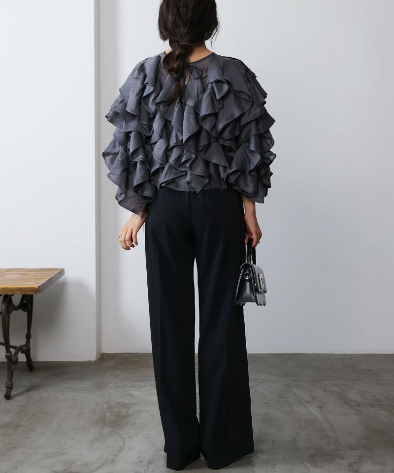 model：H160　着用サイズ：M　チャコールグレー