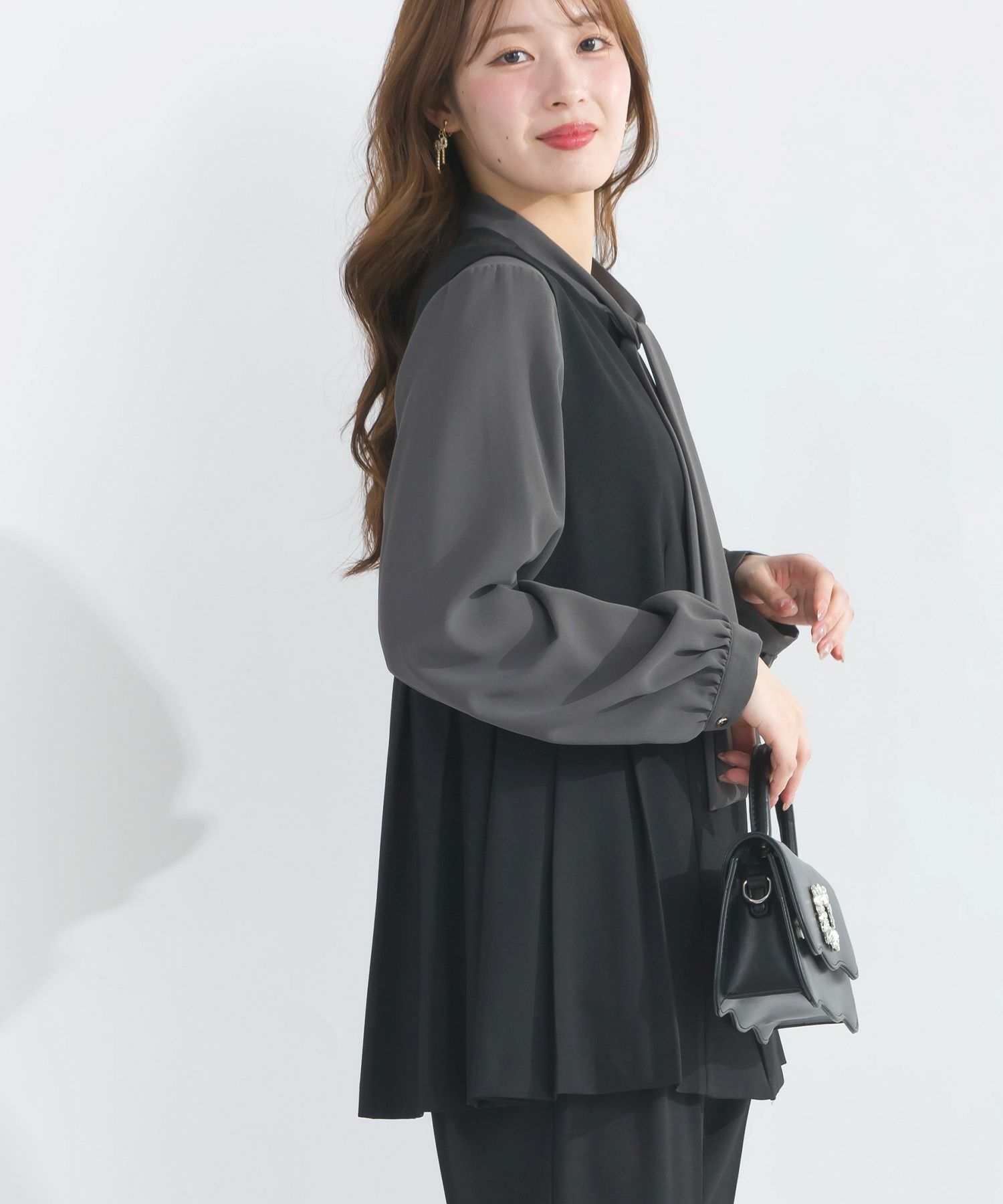 model：H165　着用サイズ：M　ブラック