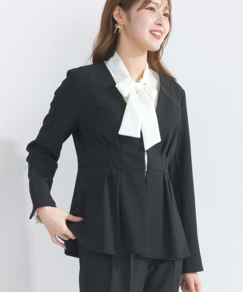 美品✨MARNI 変形フリルジャケット ネイビー 42 ノーカラー ペプラム 美品✨MARNI 変形フリルジャケット ネイビー 42 ノーカラー ペプラム