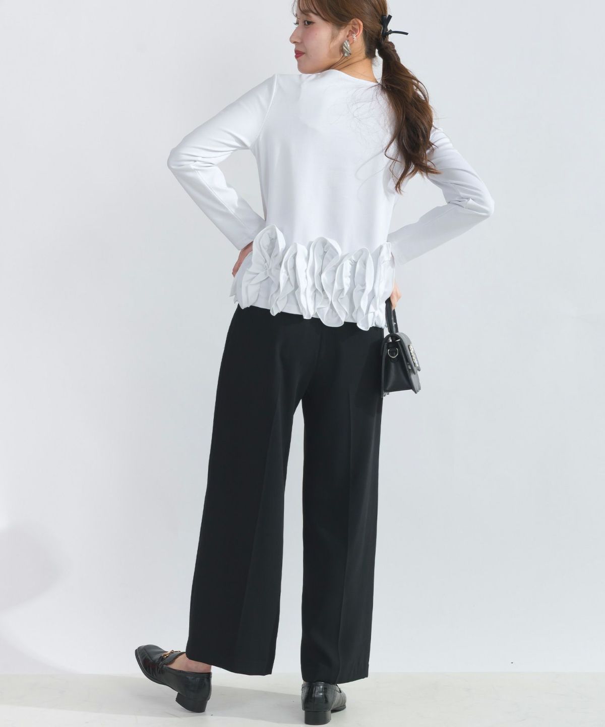 model：H165　着用サイズ：M　オフホワイト