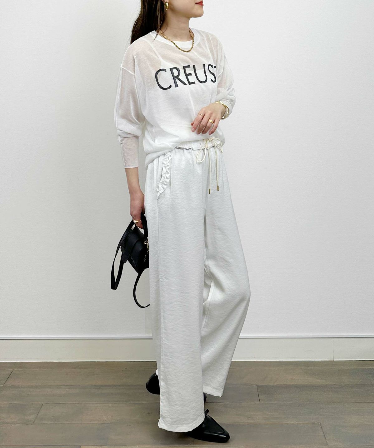 model：H164　着用サイズ：M　オフホワイト