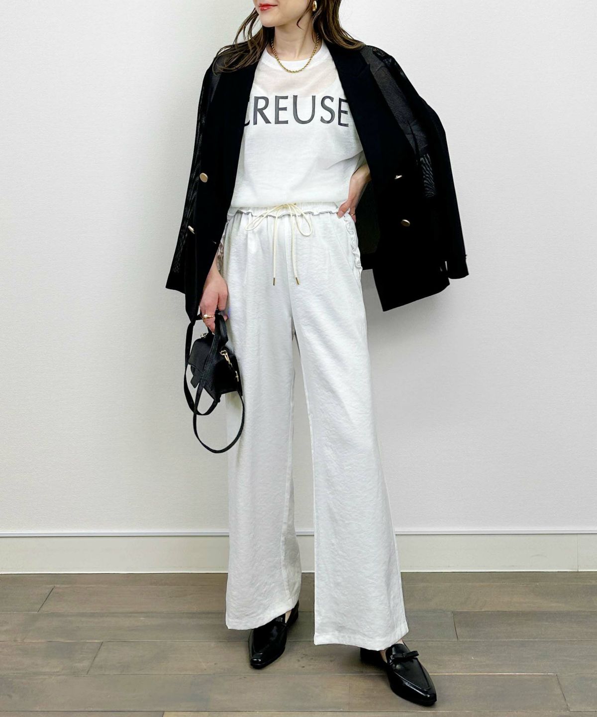 model：H164　着用サイズ：M　オフホワイト