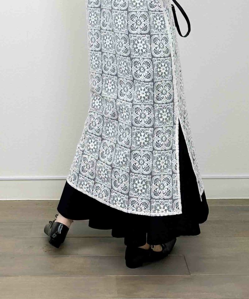 model：H164　着用サイズ：M　オフホワイト