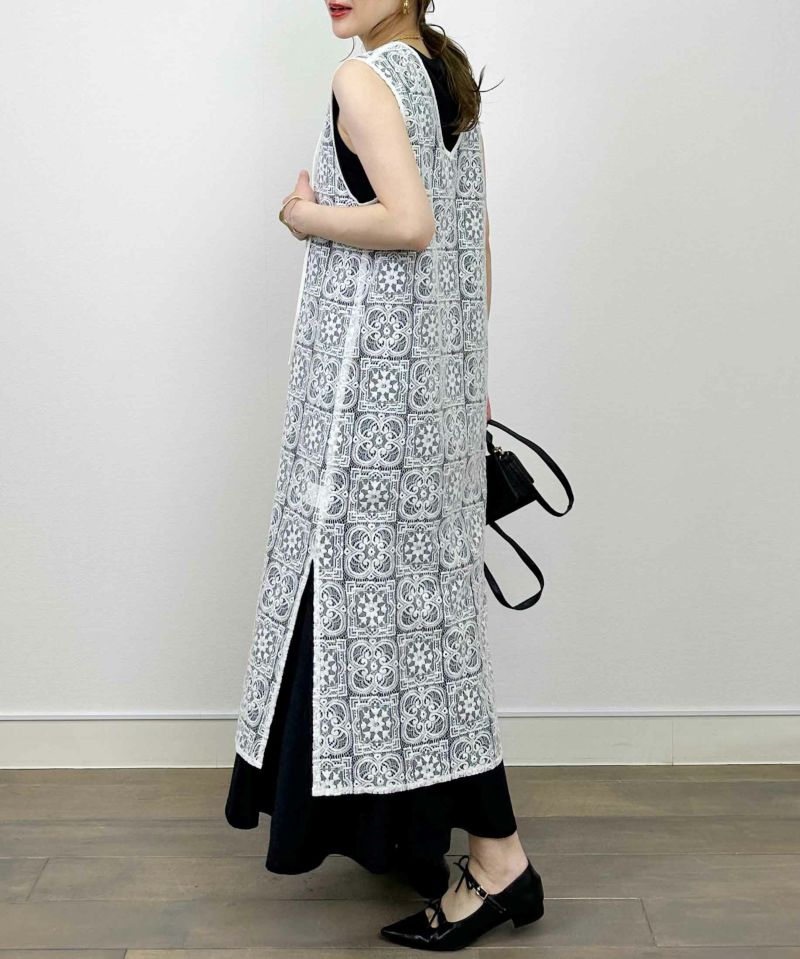 model：H164　着用サイズ：M　オフホワイト