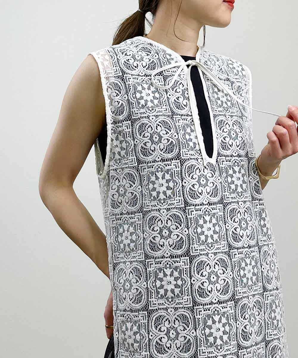 model：H164　着用サイズ：M　オフホワイト