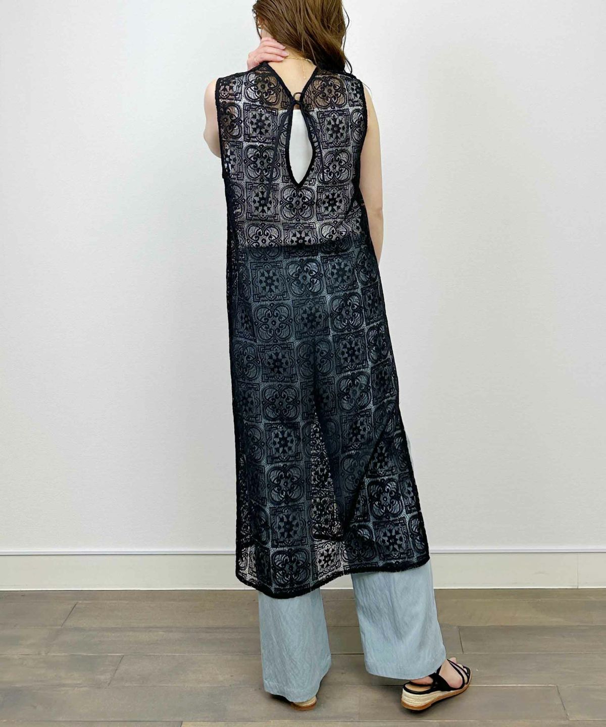 model：H164　着用サイズ：M　ブラック（リボン後ろ）