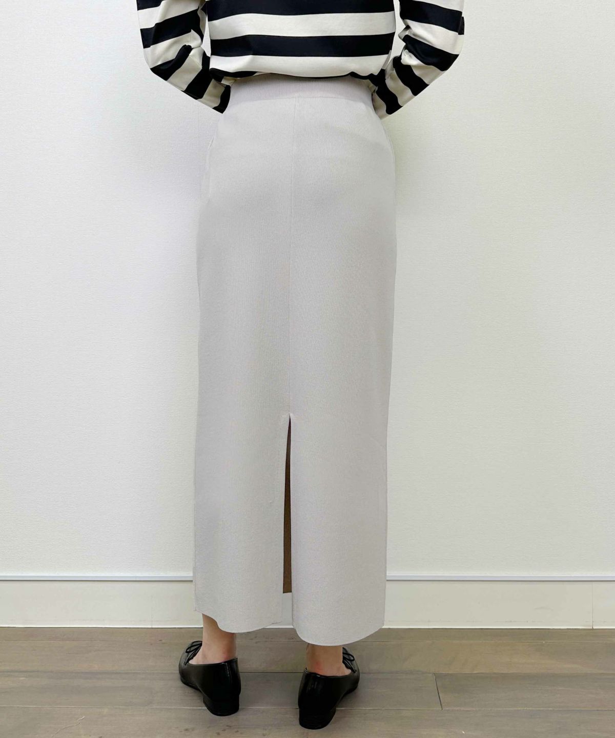 model：H164　着用サイズ：M　ライトグレー